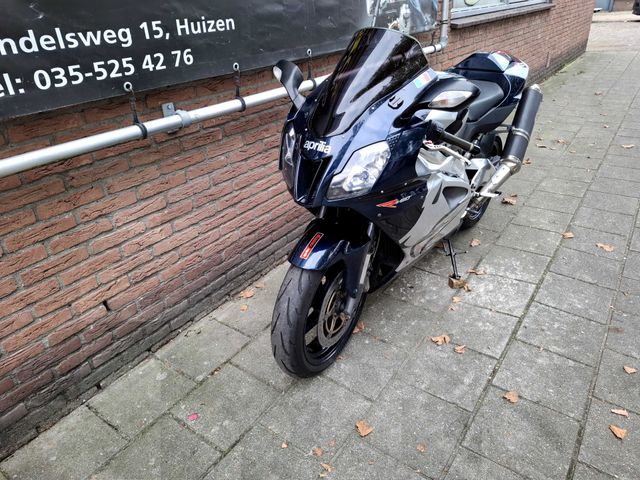 aprilia - rsv-1000-r