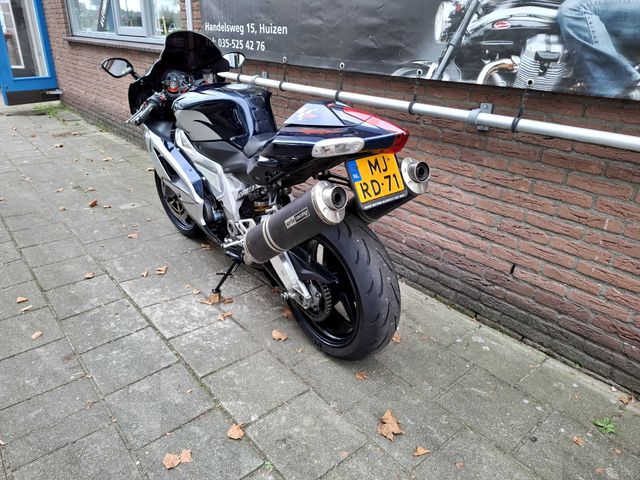 aprilia - rsv-1000-r