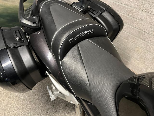 honda - vfr-800-fi-vtec-abs