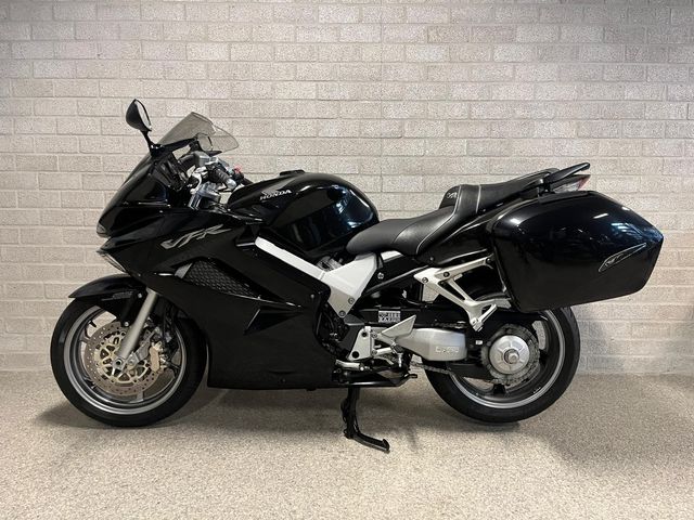 honda - vfr-800-fi-vtec-abs