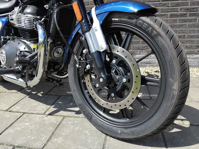 royal-enfield - super-meteor-650