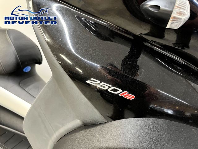 piaggio - mp3-250-ie