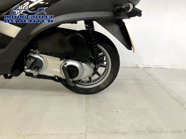 piaggio - mp3-250-ie