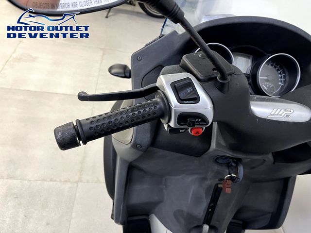 piaggio - mp3-250-ie