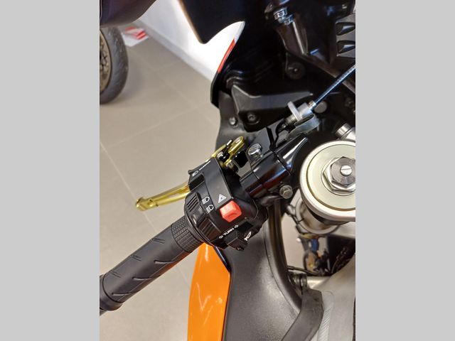 honda - cbr-1000-rr-fireblade-c-abs