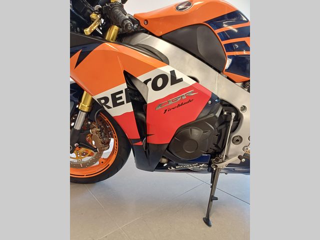 honda - cbr-1000-rr-fireblade-c-abs