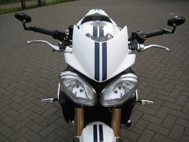 triumph - speed-triple-1050-abs