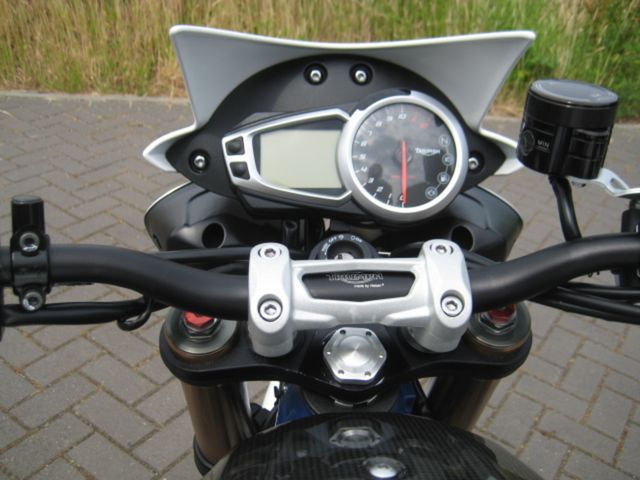 triumph - speed-triple-1050-abs