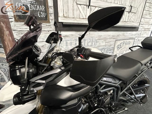 triumph - tiger-800