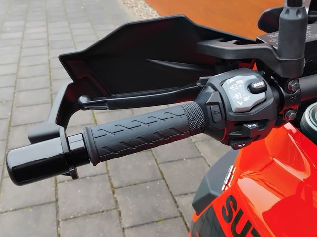 suzuki - v-strom-1050