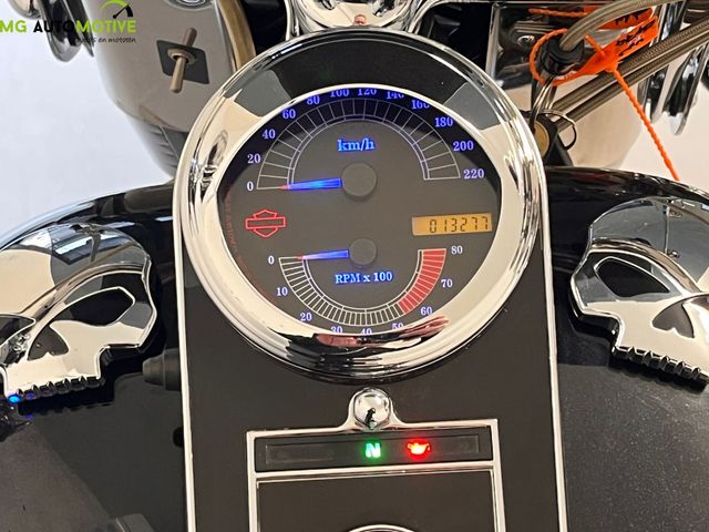 harley-davidson - softail-deluxe-flstn