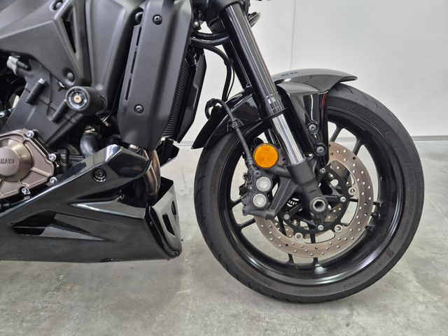 yamaha - xsr-900-abs