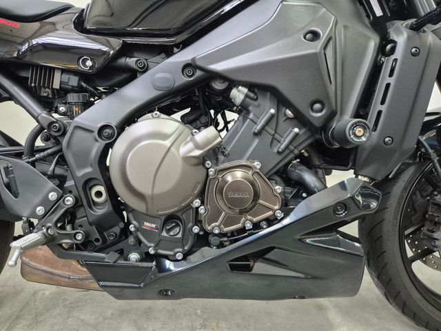 yamaha - xsr-900-abs