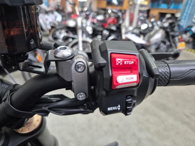 yamaha - xsr-900-abs