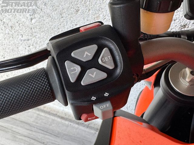 ktm - 1290-super-duke-r