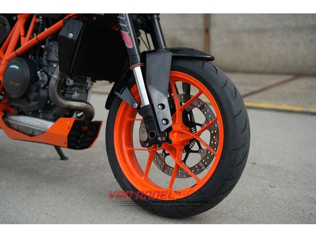 ktm - 690-duke-r-abs