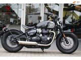 TRIUMPH BONNEVILLE BOBBER BLACK
