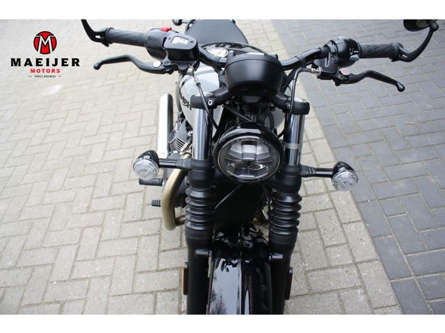 triumph - bonneville-bobber-black