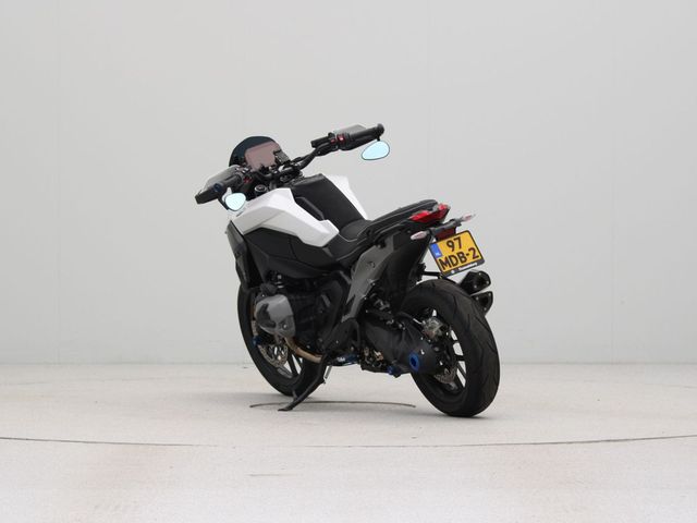 bmw - r-1300-gs
