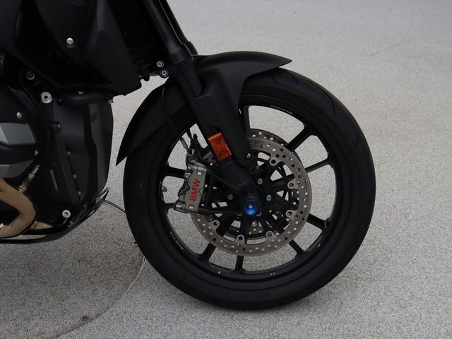 bmw - r-1300-gs