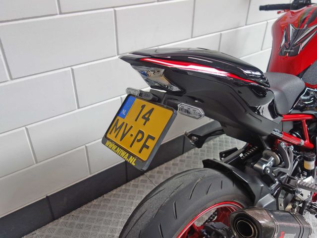 kawasaki - z900