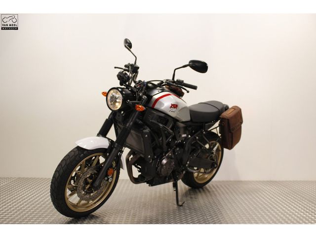 yamaha - xsr-700-xtribute