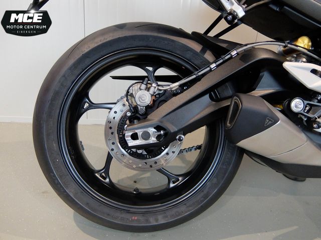 triumph - street-triple-rs