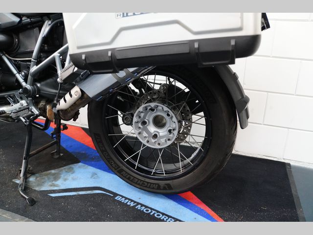 bmw - r-1200-gs-triple-black-edition