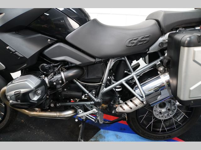 bmw - r-1200-gs-triple-black-edition