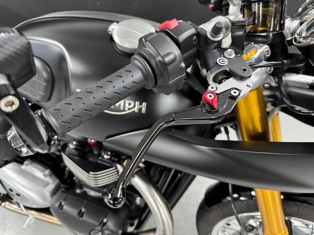 triumph - thruxton-1200-r