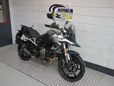 SUZUKI V-STROM 800 – foto 2
