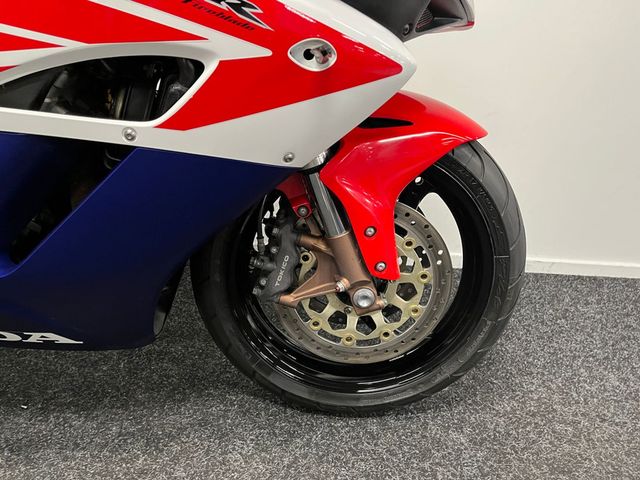honda - cbr-1000-rr-fireblade