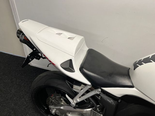 honda - cbr-1000-rr-fireblade