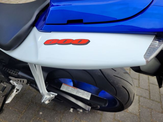 suzuki - gsx-r-600