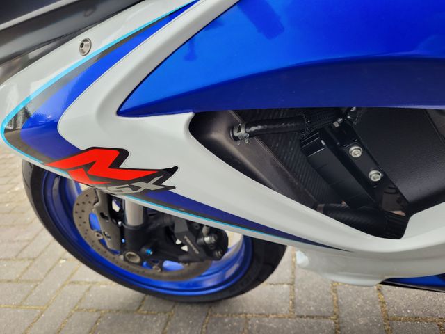 suzuki - gsx-r-600