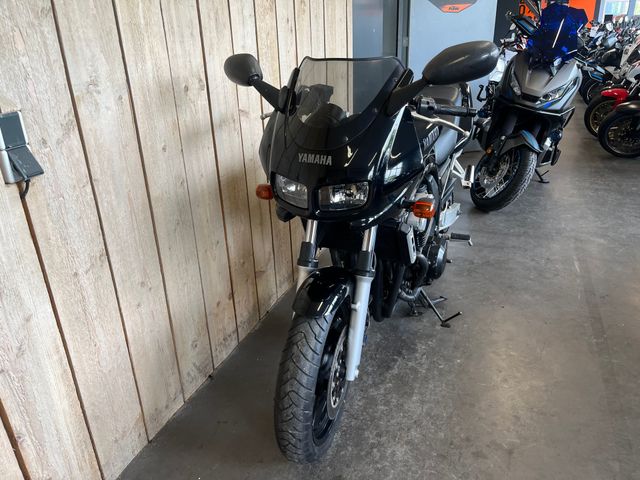 yamaha - fzs-600-fazer