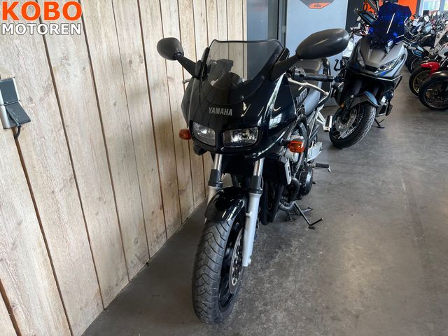 yamaha - fzs-600-fazer