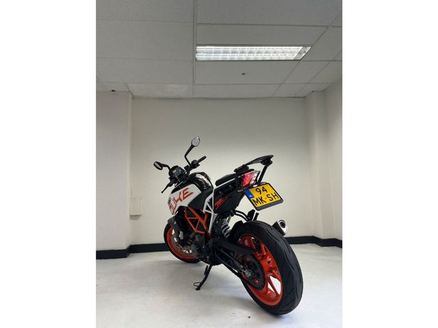 ktm - 390-duke