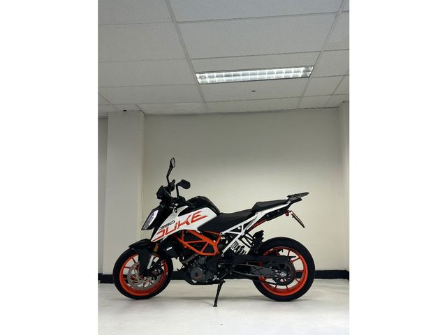 ktm - 390-duke