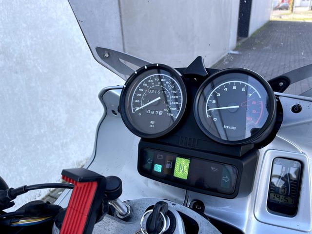 bmw - r-1150-rs