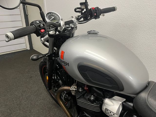 triumph - street-twin