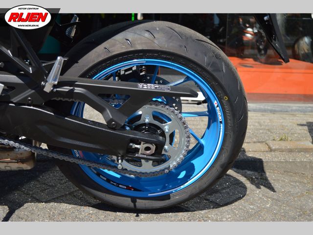 suzuki - gsx-8r