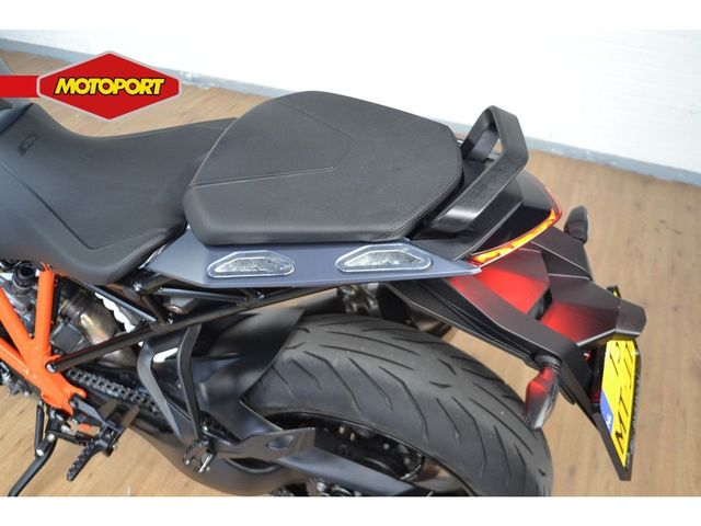 ktm - 1290-super-duke-gt