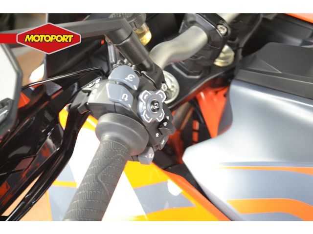 ktm - 1290-super-duke-gt