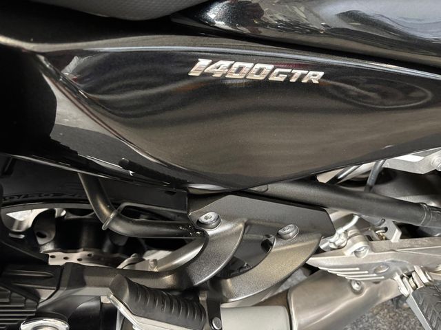 kawasaki - 1400-gtr