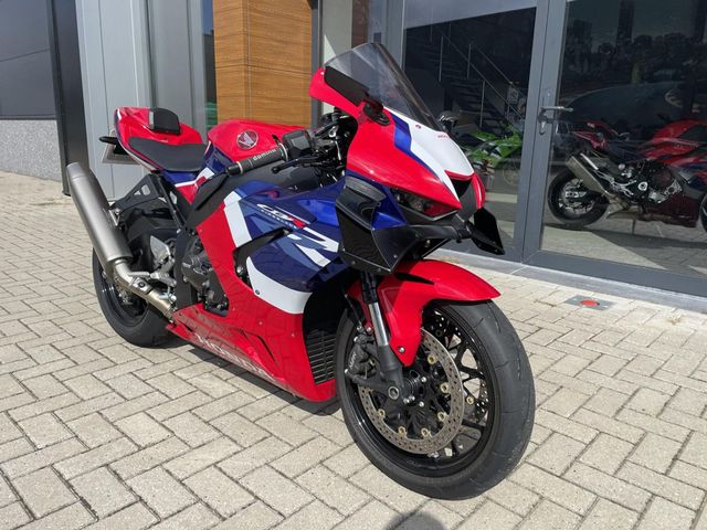 honda - cbr-1000-rr-r-fireblade-st