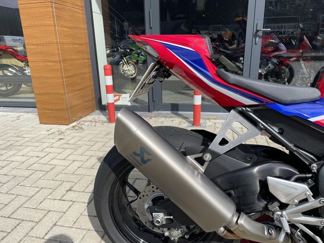 honda - cbr-1000-rr-r-fireblade-st