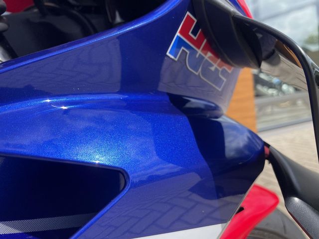 honda - cbr-1000-rr-r-fireblade-st