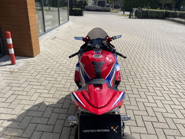 honda - cbr-1000-rr-r-fireblade-st