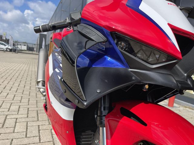 honda - cbr-1000-rr-r-fireblade-st
